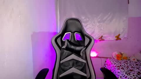 Snapshot of ninatinydoll1 chatting on September 2025 09:47:02 AM ninatinydoll1 online show from September 2025 09:47:02 AM