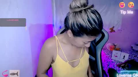 Snapshot of ninatinydoll1 chatting on October 2025 10:56:01 AM ninatinydoll1 online show from October 2025 10:56:01 AM