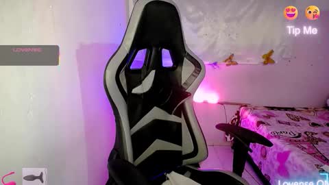 Snapshot of ninatinydoll1 chatting on October 2025 09:41:01 AM ninatinydoll1 online show from October 2025 09:41:01 AM