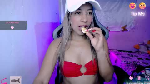 Snapshot of ninatinydoll1 chatting on October 2025 01:00:01 PM ninatinydoll1 online show from October 2025 01:00:01 PM