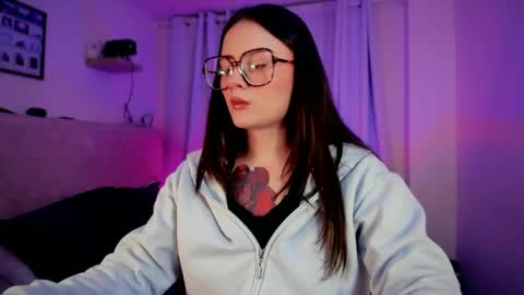 ninavolkov online show from October 2025 10:51:01 PM