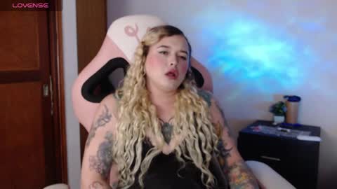 Nina online show from September 2025 02:38:01 AM