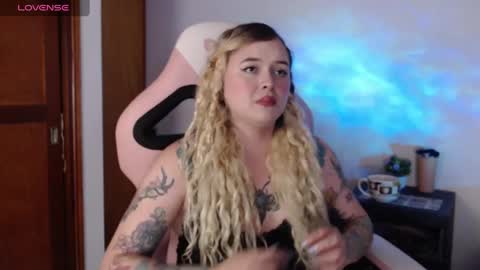 Nina online show from September 2025 04:40:02 AM