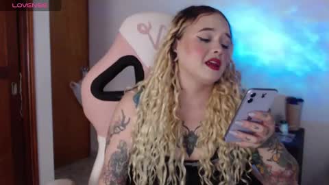 Nina online show from October 2025 02:31:02 AM