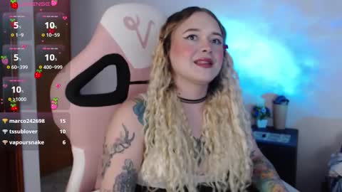 Nina online show from October 2025 10:33:01 PM