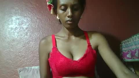 ninie246746 online show from January 2025 06:40:01 PM