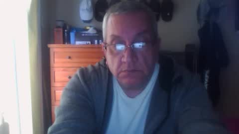 Snapshot of nionios67 chatting on October 2025 02:40:01 PM Dennis online show from October 2025 02:40:01 PM