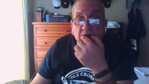 Dennis online show from November 2025 03:34:01 PM