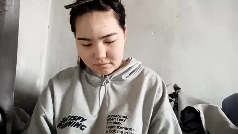 Molly online show from February 2026 04:27:02 AM