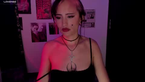 Nixxie  online show from July 2026 01:35:01 AM