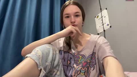 Snapshot of nloraaa chatting on December 2025 11:28:01 AM Tears Lora online show from December 2025 11:28:01 AM