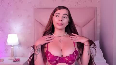 Snapshot of noa_butterfly chatting on February 2025 11:49:02 AM ambarsulliva online show from February 2025 11:49:02 AM