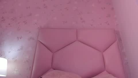 Snapshot of noa_butterfly chatting on March 2025 02:56:02 PM ambarsulliva online show from March 2025 02:56:02 PM