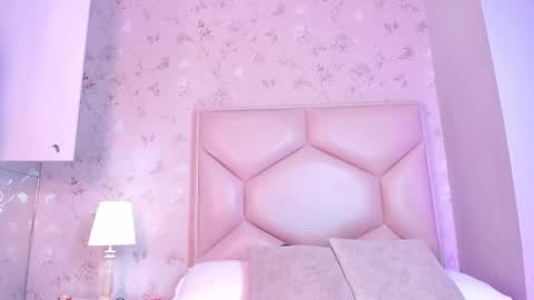 Snapshot of noa_butterfly chatting on September 2025 11:42:01 AM ambarsulliva online show from September 2025 11:42:01 AM