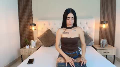 NATHALIA MORENO online show from June 2026 12:19:01 PM