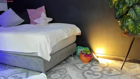 Noah  online show from February 2026 03:24:01 AM