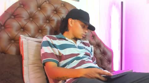 Noah Blake online show from September 2025 02:59:02 AM