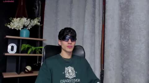 Snapshot of noah_brigth chatting on February 2025 07:06:01 PM Noah Brigth online show from February 2025 07:06:01 PM