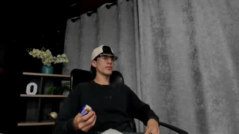 Snapshot of noah_brigth chatting on February 2025 03:47:02 AM Noah Brigth online show from February 2025 03:47:02 AM