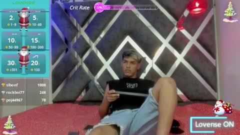 Snapshot of noah_carter66 chatting on January 2025 01:04:02 PM noah online show from January 2025 01:04:02 PM