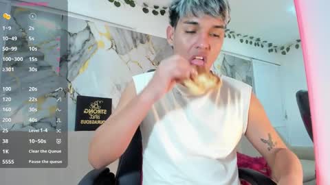 Snapshot of noah_carter66 chatting on March 2026 04:19:01 AM noah online show from March 2026 04:19:01 AM