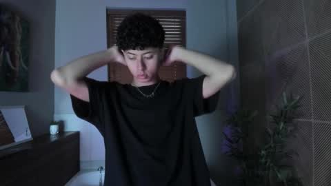 noah_dupont_ online show from October 2025 11:52:02 AM