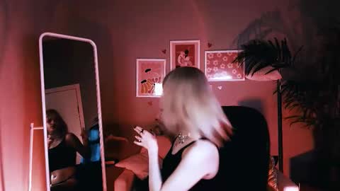 REAL name LiaDM are always open online show from October 2025 04:50:01 PM