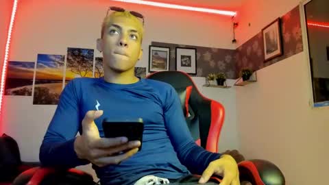 Snapshot of noah_flynn1 chatting on October 2025 02:53:01 AM noah_flynn1 online show from October 2025 02:53:01 AM