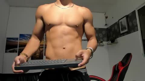 noah_flynn1 online show from May 2026 10:23:01 AM
