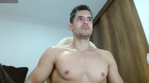 Snapshot of noah_jhonsonn chatting on March 2025 12:44:02 PM Noah online show from March 2025 12:44:02 PM