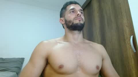 Snapshot of noah_jhonsonn chatting on April 2026 02:22:02 AM Noah online show from April 2026 02:22:02 AM