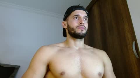 Snapshot of noah_jhonsonn chatting on April 2026 05:13:02 PM Noah online show from April 2026 05:13:02 PM