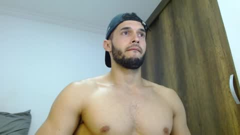 Snapshot of noah_jhonsonn chatting on April 2026 04:33:02 PM Noah online show from April 2026 04:33:02 PM