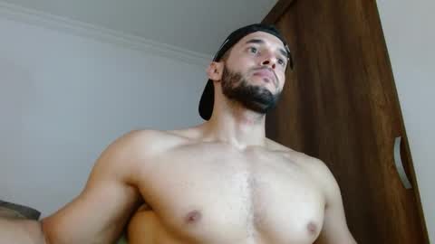 Snapshot of noah_jhonsonn chatting on April 2026 04:12:02 PM Noah online show from April 2026 04:12:02 PM