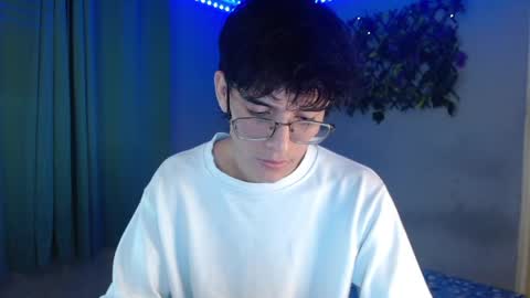 Snapshot of noah_millerx_ chatting on April 2026 05:14:01 AM noah online show from April 2026 05:14:01 AM