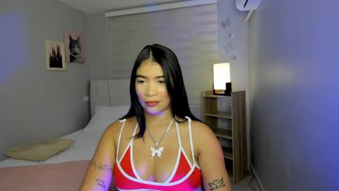 Noemy online show from May 2026 12:13:02 PM