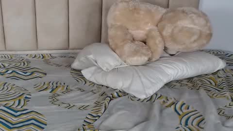 noah_smith01 online show from February 2026 06:22:01 AM