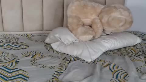 noah_smith01 online show from February 2026 06:40:02 AM