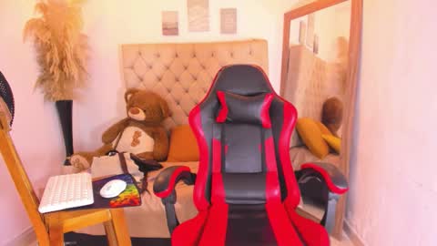 N O AH - S T H O  N E online show from February 2026 04:42:02 AM