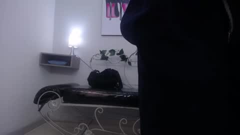 noah_victoria online show from February 2026 12:08:02 PM