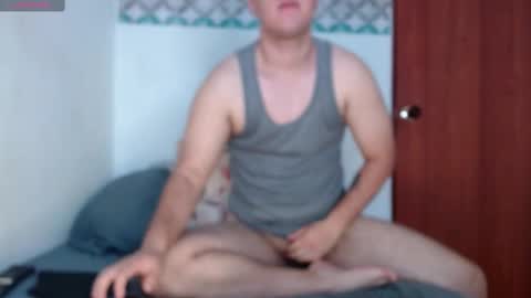 noah_williams07 online show from October 2025 12:15:01 PM
