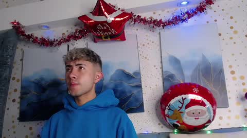 Snapshot of noah_xitruxx chatting on December 2024 12:38:01 PM Noah online show from December 2024 12:38:01 PM