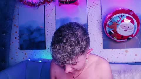 Snapshot of noah_xitruxx chatting on December 2024 08:29:01 AM Noah online show from December 2024 08:29:01 AM