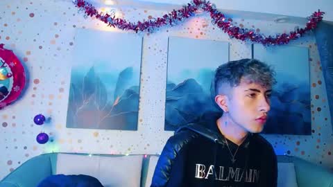 Snapshot of noah_xitruxx chatting on January 2025 12:41:02 PM Noah online show from January 2025 12:41:02 PM