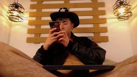 Snapshot of noah_xitruxx chatting on February 2025 06:39:01 PM Noah online show from February 2025 06:39:01 PM