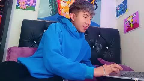 Snapshot of noah_xitruxx chatting on February 2025 06:59:01 PM Noah online show from February 2025 06:59:01 PM
