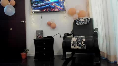 Snapshot of noahbrawn chatting on December 2024 03:11:01 PM LIAM- noah online show from December 2024 03:11:01 PM