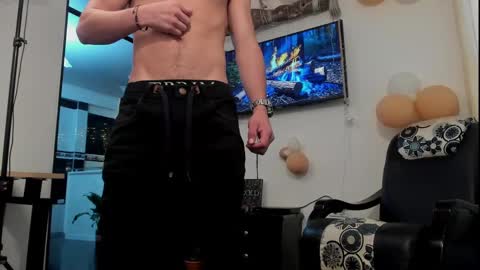 Snapshot of noahbrawn chatting on December 2024 12:22:02 PM LIAM- noah online show from December 2024 12:22:02 PM