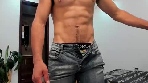 Snapshot of noahbrawn chatting on November 2025 01:12:02 PM LIAM- noah online show from November 2025 01:12:02 PM