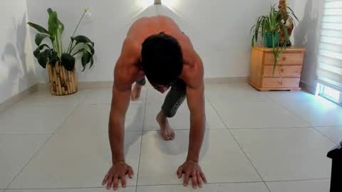 Snapshot of noahbrawn chatting on December 2025 01:29:01 PM LIAM- noah online show from December 2025 01:29:01 PM